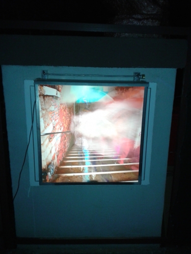 Leuchtkasten-Objekt "Regengeist" - Fotografie Barbara FILIPS Leuchtkasten-Objekt "Regengeist" - Fotografie Barbara FILIPS