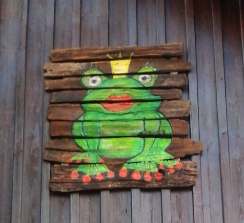"Froschkönigin" - Holz-Fassaden APP "Froschkönigin" - Holz-Fassaden APP