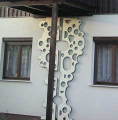 Fassaden-Objekt Lebensbaum - Winteransicht Fassaden-Objekt Lebensbaum - Winteransicht