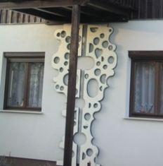 Fassaden-Objekt Lebensbaum - Winteransicht